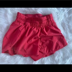lululemon tracker shorts